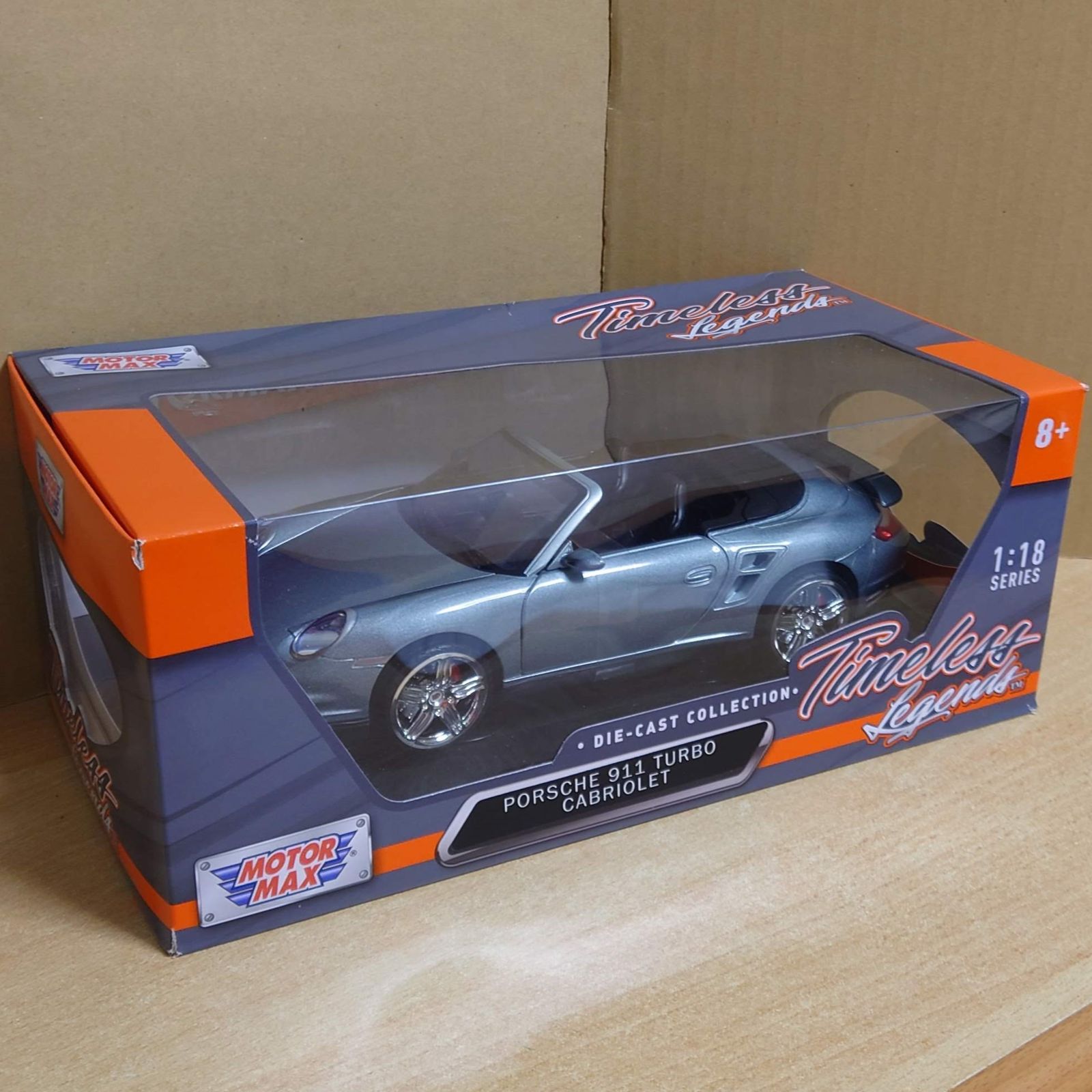 1/18 ポルシェ911ターボ カブリオレ シルバーメタリック PORSCHE