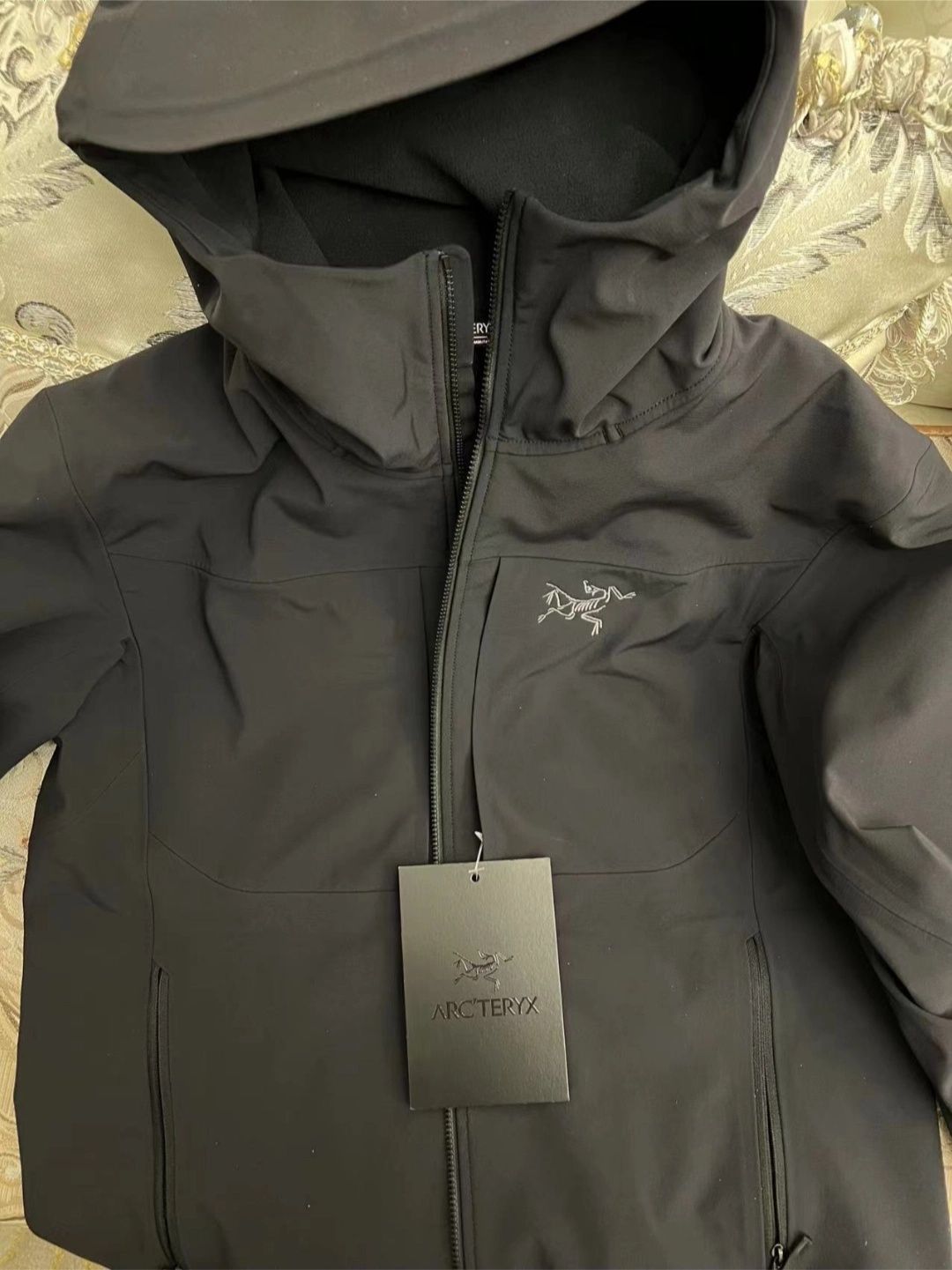 未使用 ARC'TERYX アークテリクス GAMMA シリーズ Mx HOODY ソリッドカラー ウォーム ソフトシェル フード付き フィット ジャケット アウトドア ハイキング 防水 防風 通気性 ジャケット メンズ ブラック