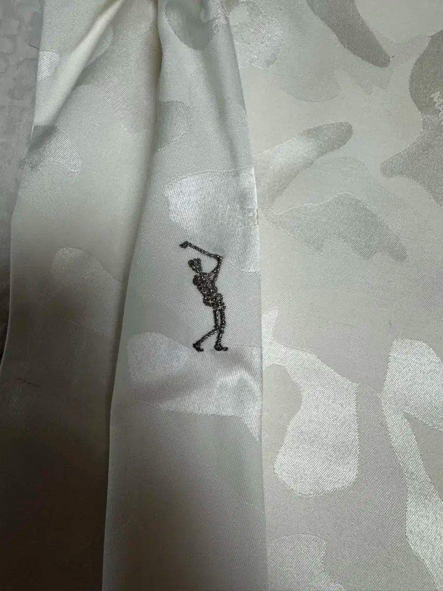 マークアンドロナ ホワイト