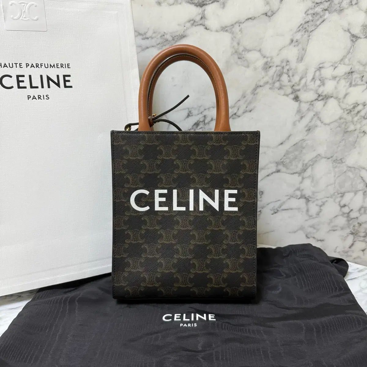 Celine セリーヌ トリオンフ キャンバス カバスバッグ クロスバッグ
