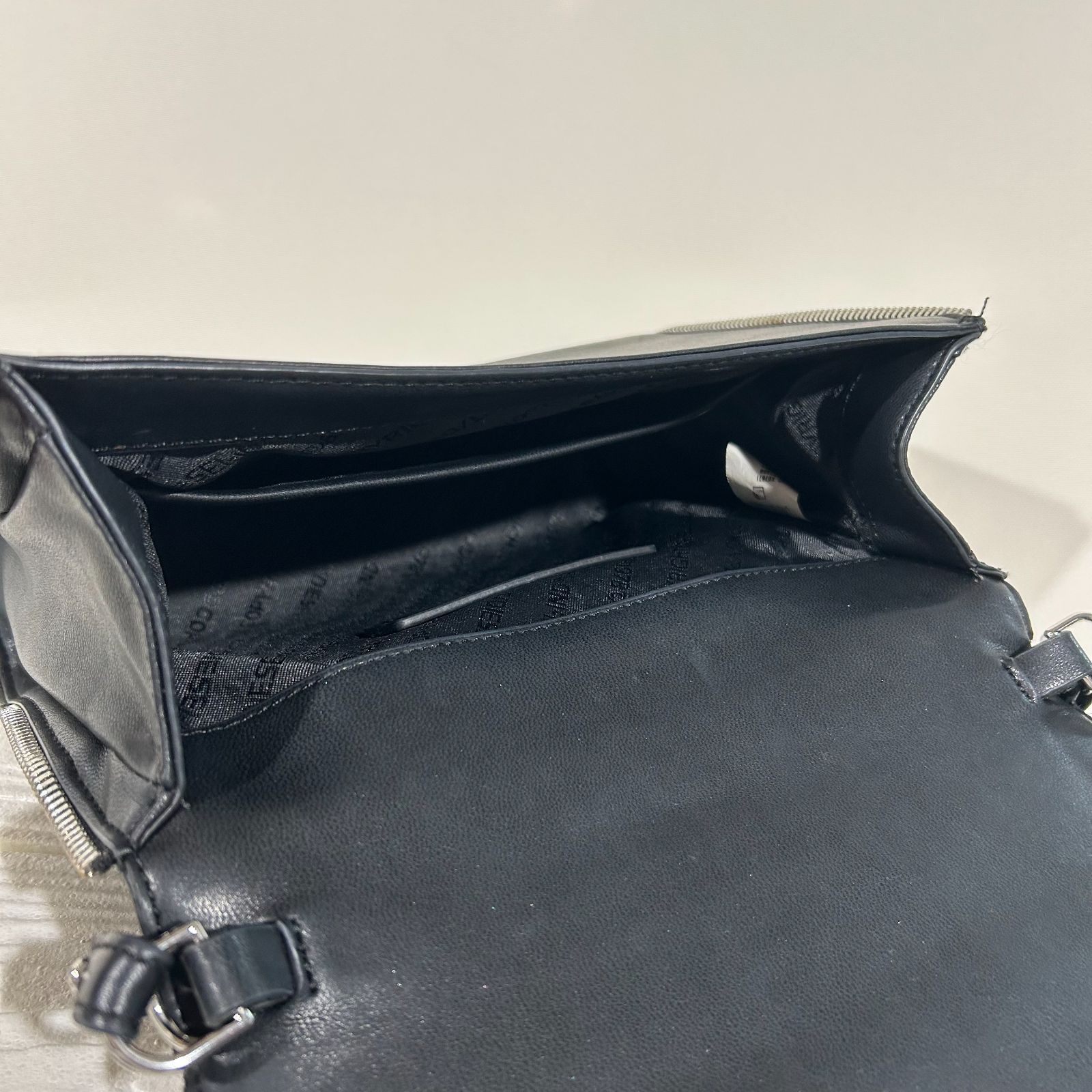 廃盤品 DIESEL ディーゼル レザー ブラック ショルダーバッグ