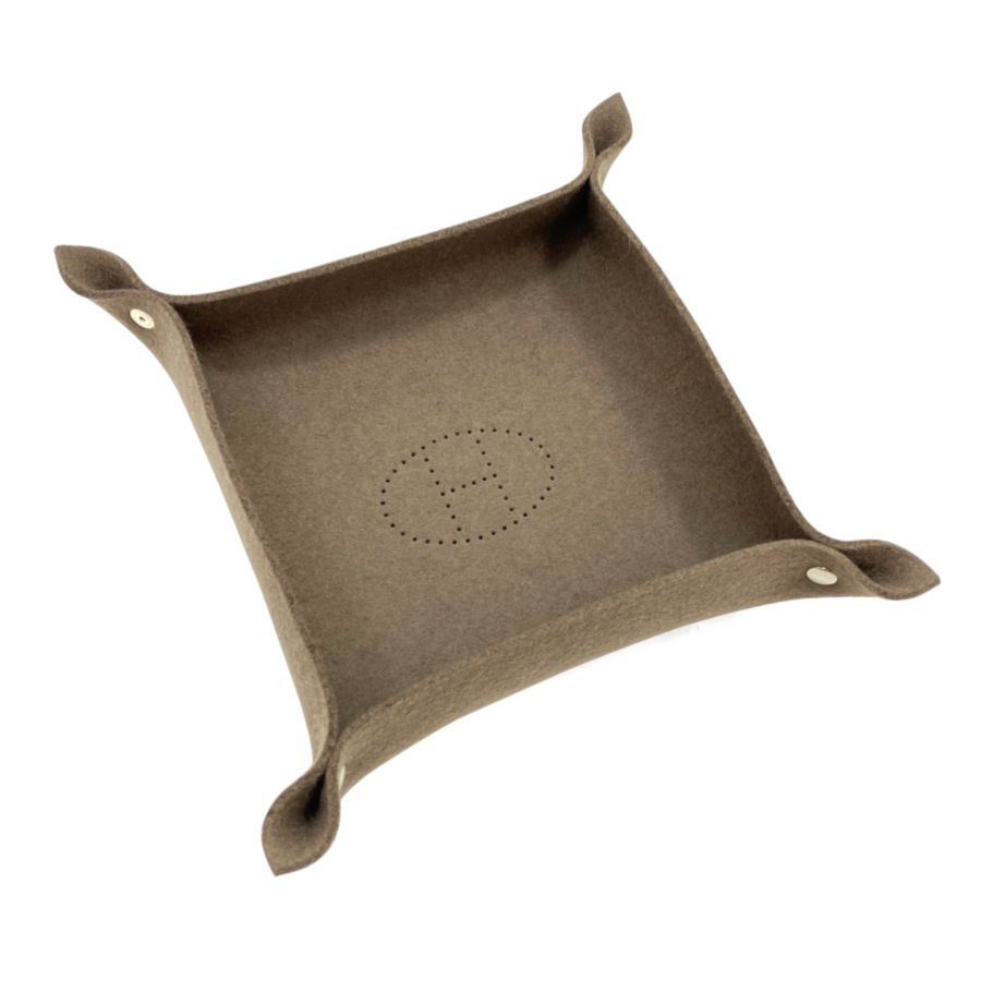 【新品未使用】HERMES ウールフェルト トレイ ベージュ 新品未使用】HERMES ウールフェルト トレイ ベージュ