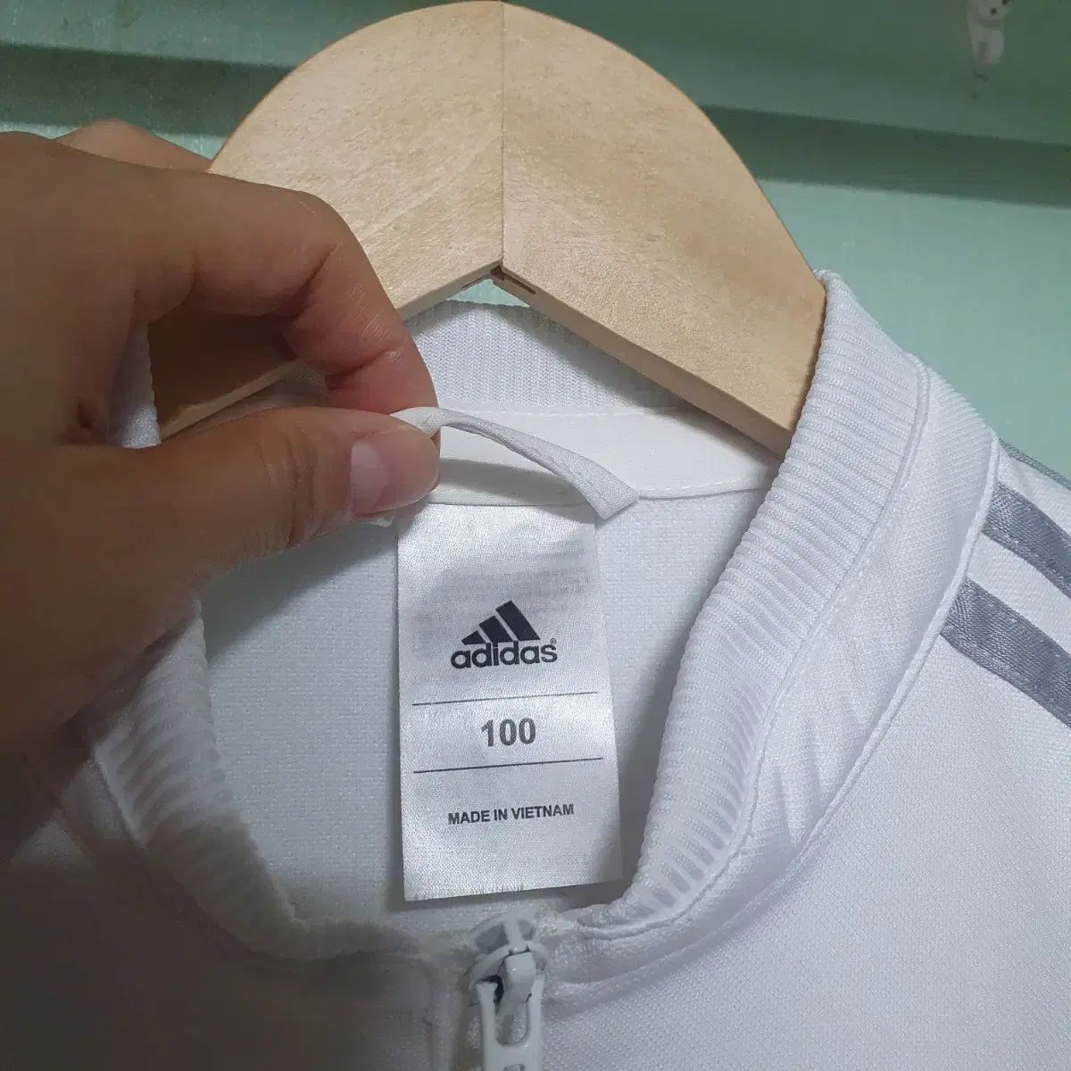 ジップアップ 100