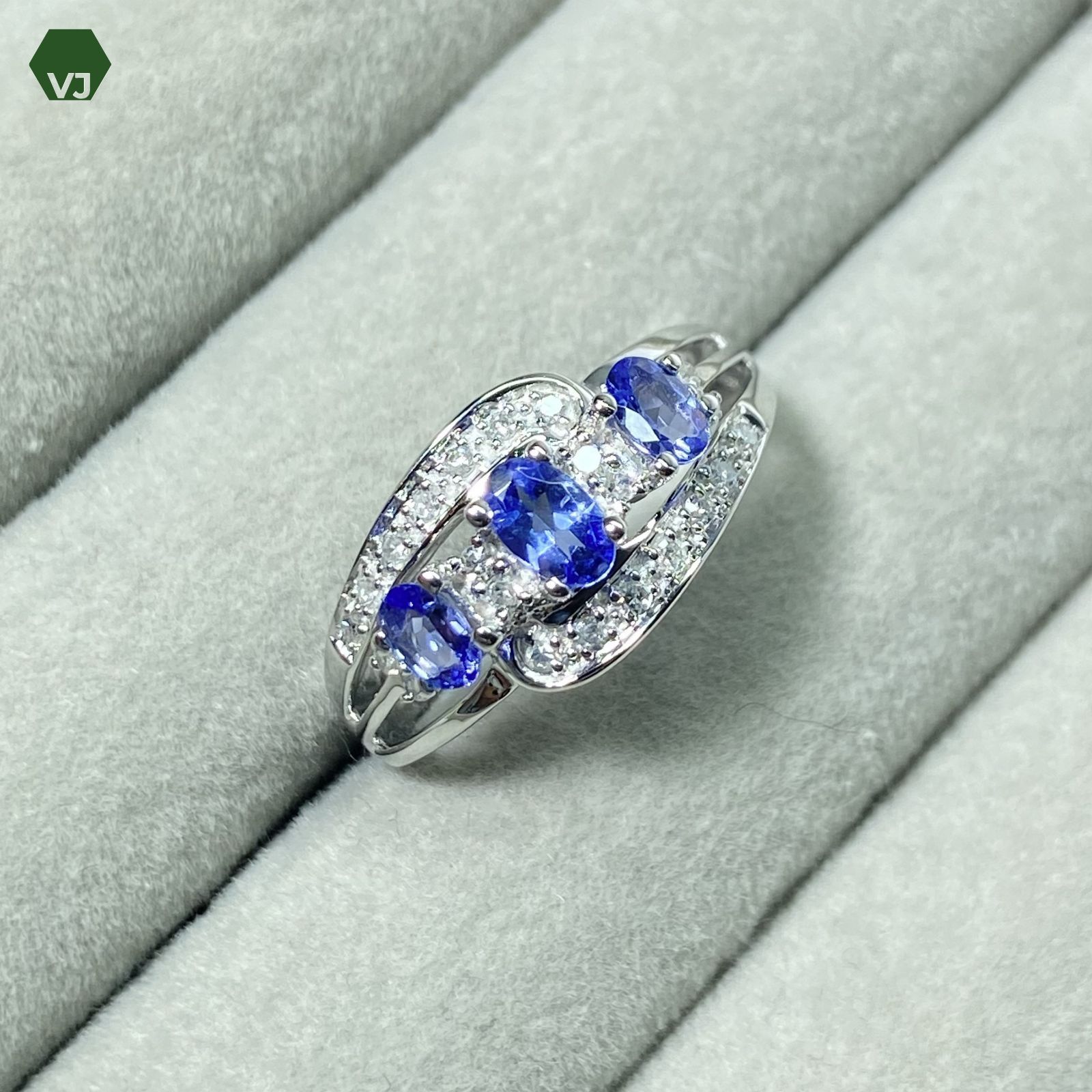 28-04】ダイヤモンドタンザナイトリングD0.1ct 【中古】