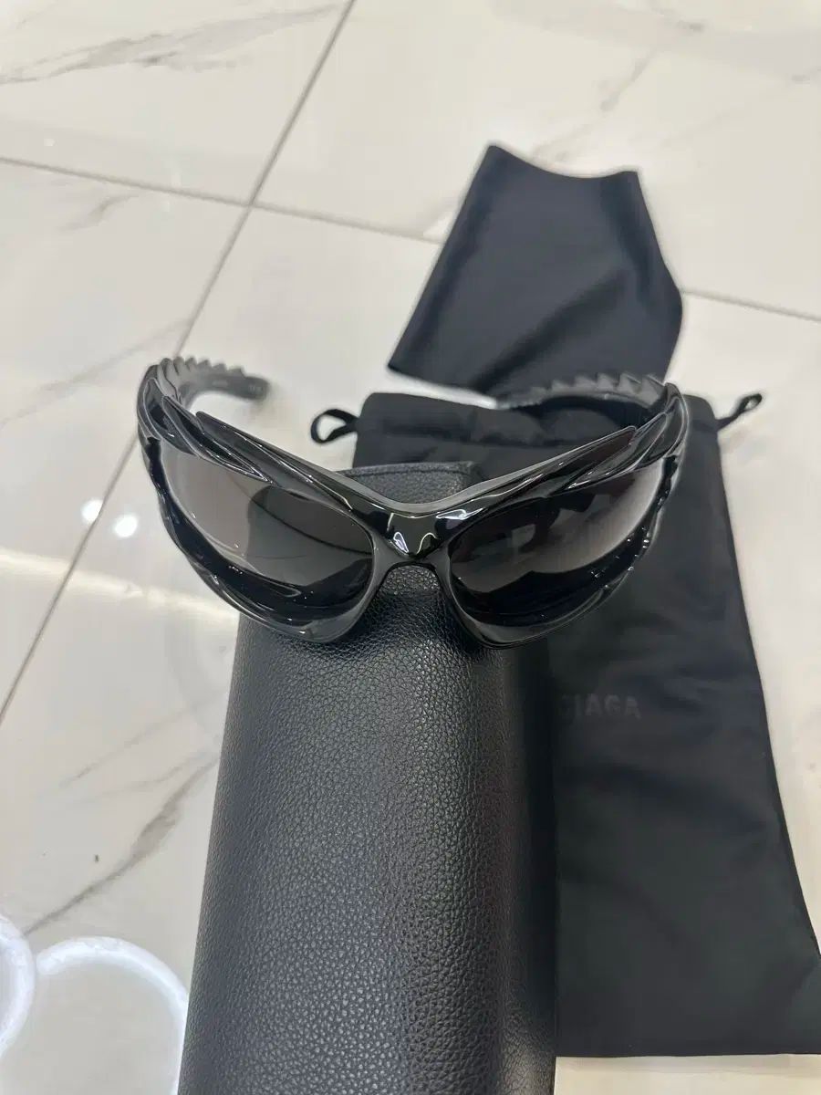 四角形 サングラス