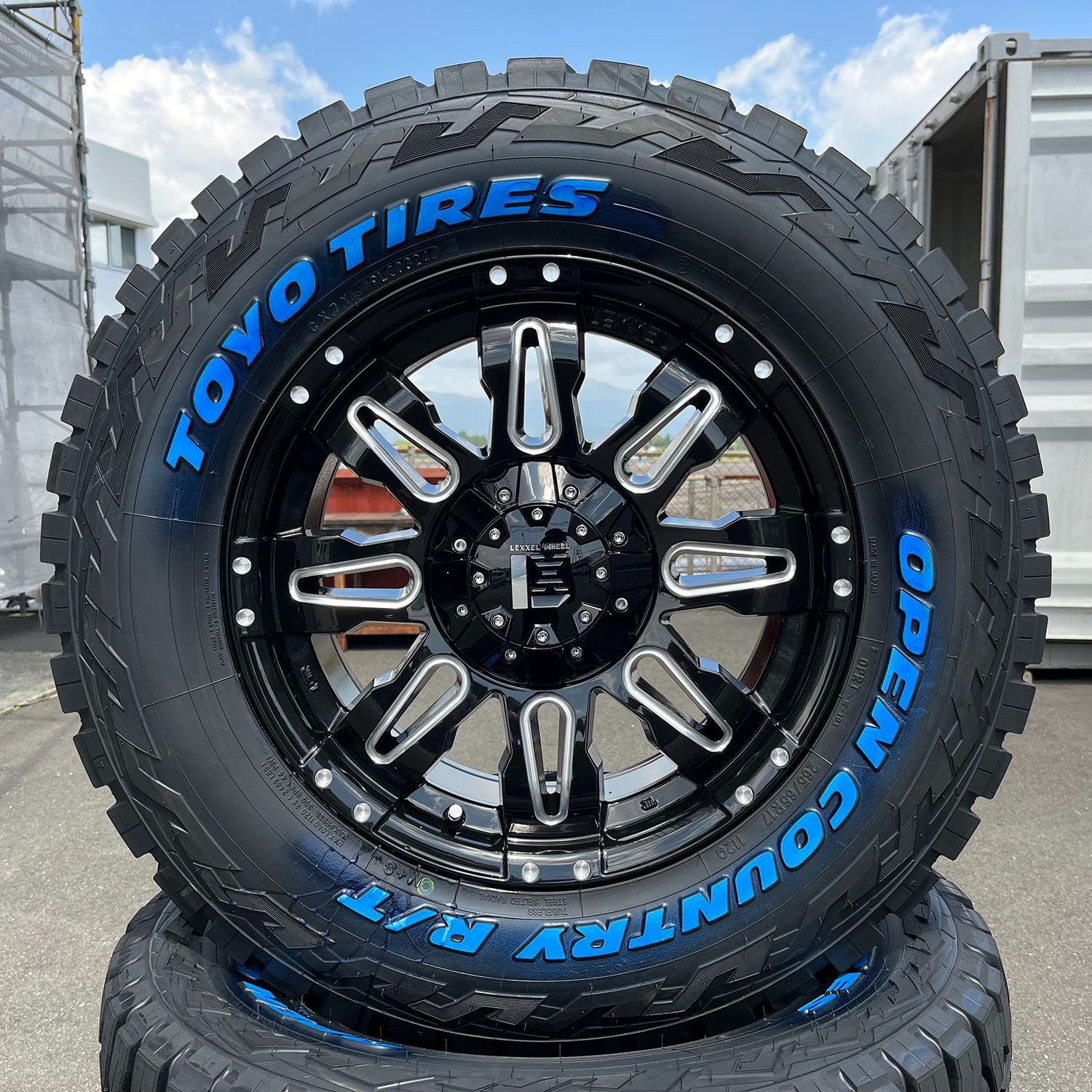 TOYO TIRES 265/70R17 サマータイヤホイールセット ラングラー JL JK (TOYO OPENCOUNTRY AT3 & XTREME-J XJ04 5穴 127)