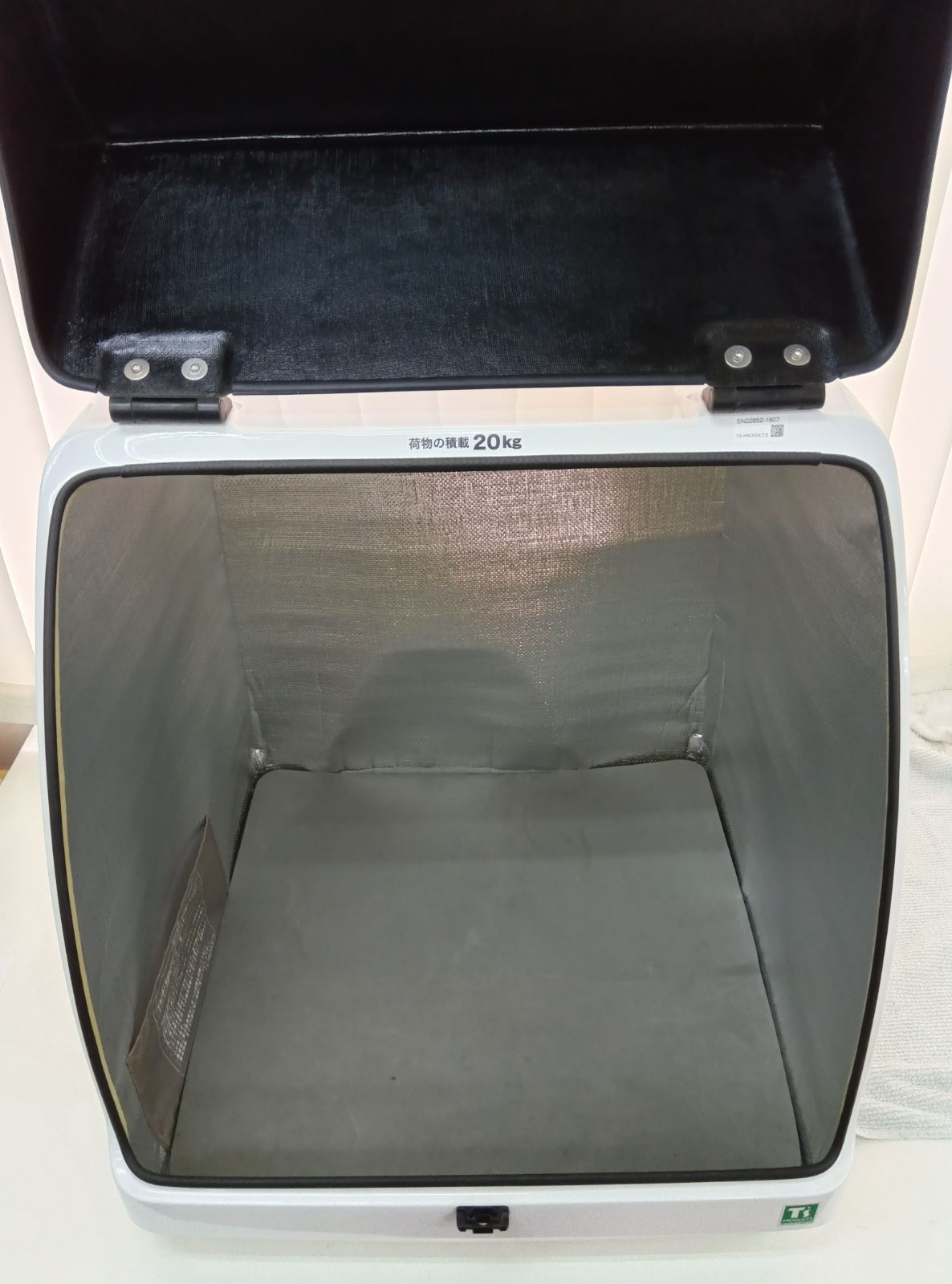 ティーズMB30大型デリバリーボックス補修ベース② 送料無料】【中古品】リヤBOX MB30-Cスタンダードトランク