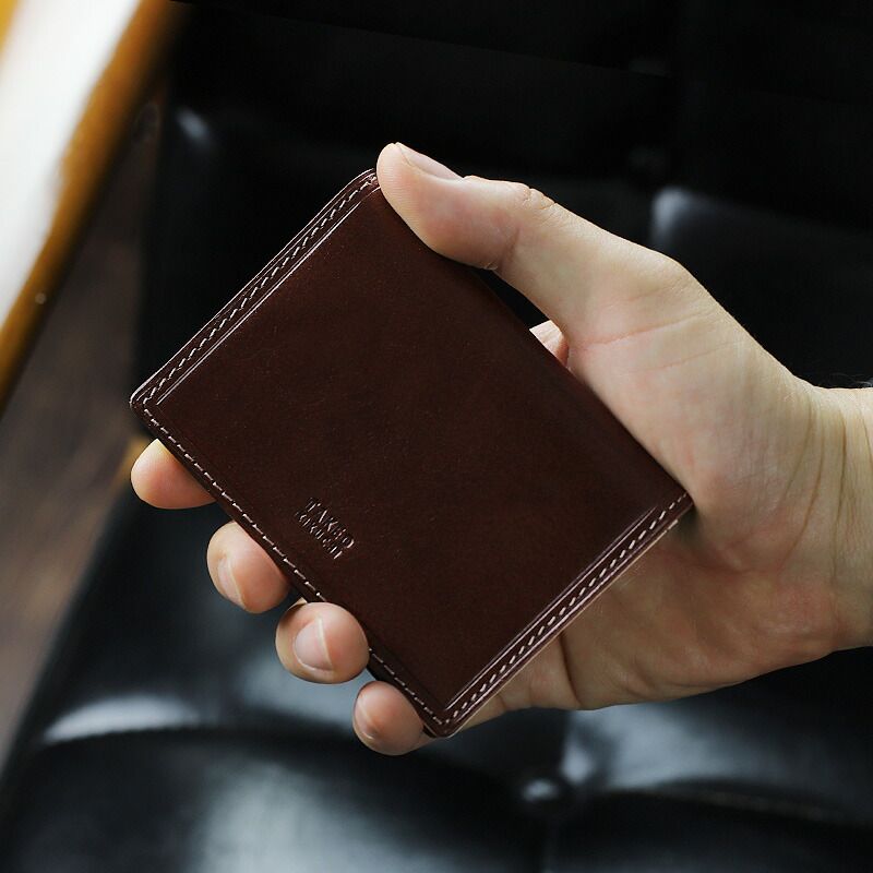 【商品レビュー記入で+5%】タケオキクチ パスケース メンズ ブランド TAKEO KIKUCHI イデア 756602 定期入れ カードケース ICカード 牛革 本革 革 レザー 普段使い ビジネス ビジカジ オシャレ カジュアル 人気 さいふ サイフ ウォレット 革小物 正規品 正規販売店 新品 タケオキクチ パスケース メンズ ブランド TAKEO KIKUCHI イデア