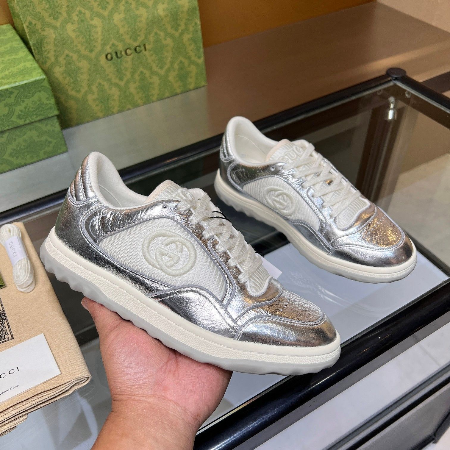 【送料込み】SALE!!Gucciグッチ♪MAC80 Gucci MAC80 Leather Low-Top Sneakers | Saks Fifth Avenue