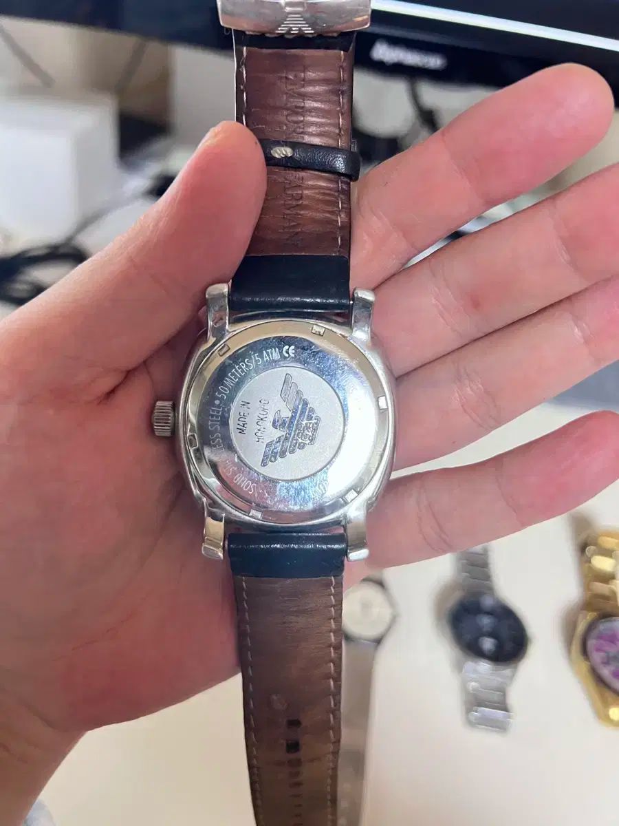 時計 一貫した販売