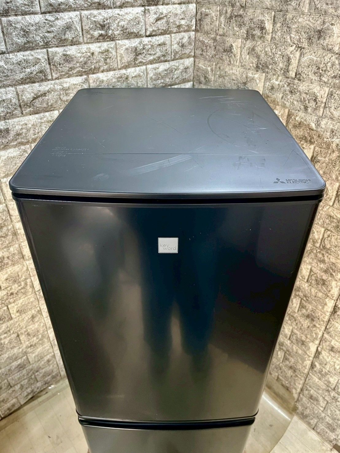 大阪送料無料★3か月保障★冷蔵庫★2021年★MR-P15EF-KK★R-131 大阪送料無料☆3か月保障付き☆冷蔵庫☆三菱☆2ドア☆2021年☆MR-P15EF