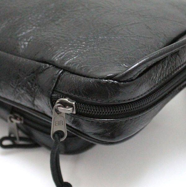 BALENCIAGA ボディバッグ 黒 BALENCIAGA バレンシアガ ボディバッグ ロゴ レザー ブラック 62270