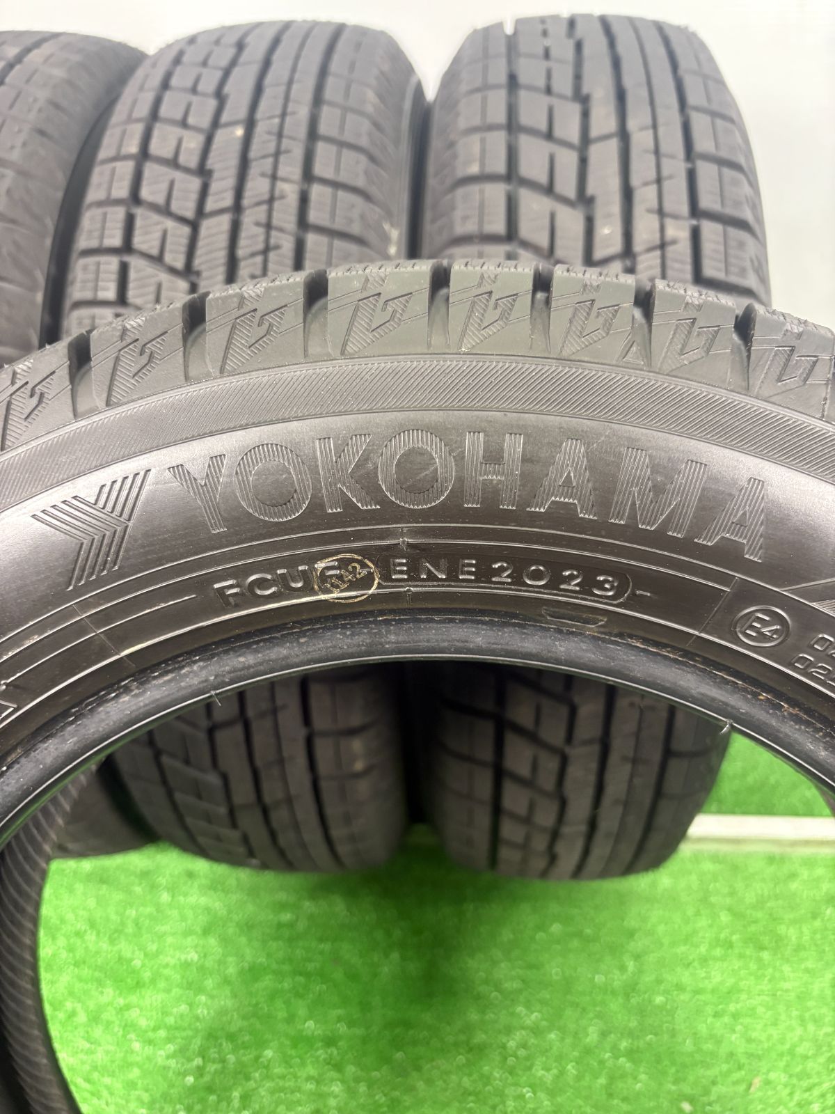 偉大さを秘めた 送料無料 155|65R13 ヨコハマ IG60 2025年製 4本 冬タイヤ スタッドレス TA668 動作保証