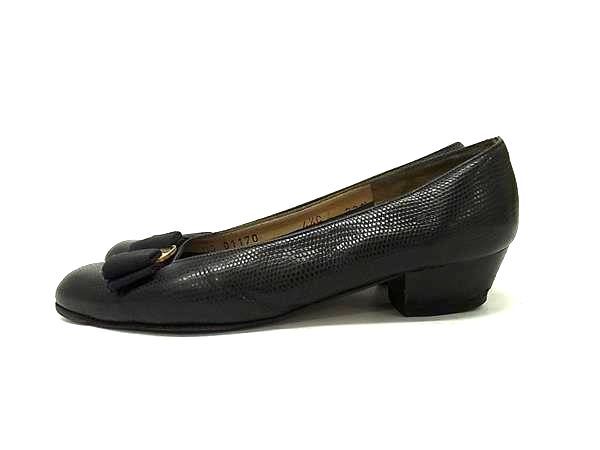 極美品✨フェラガモ ヴァラ パンプス 型押し リザード レザー 黒 22.5相当 Salvatore Ferragamo フェラガモ ヴァラリボン リザード型押しレザー