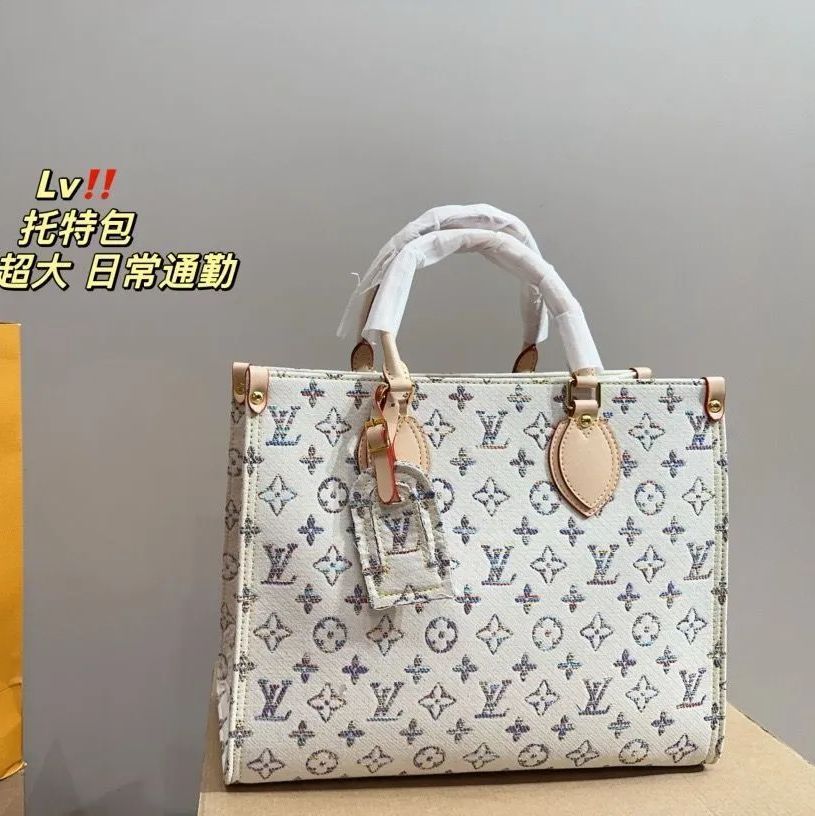 新品未使用 箱付  LOUIS VUITTON ノベルティトートバッグ 専用ページ