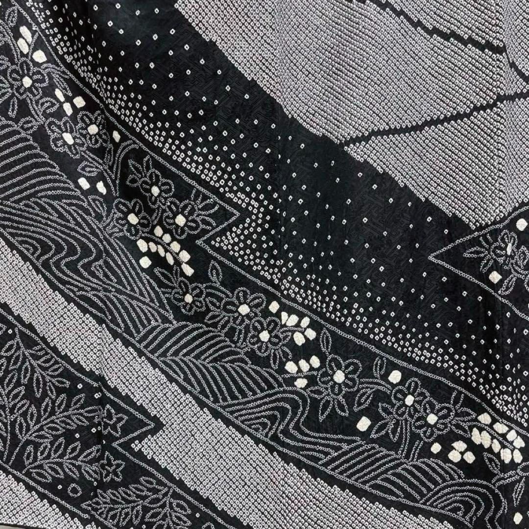 総絞り　裂取　桔梗　花模様　モノトーン　訪問着　　着物　013a p 総絞り裂取桔梗花模様モノトーン訪問着着物013a p