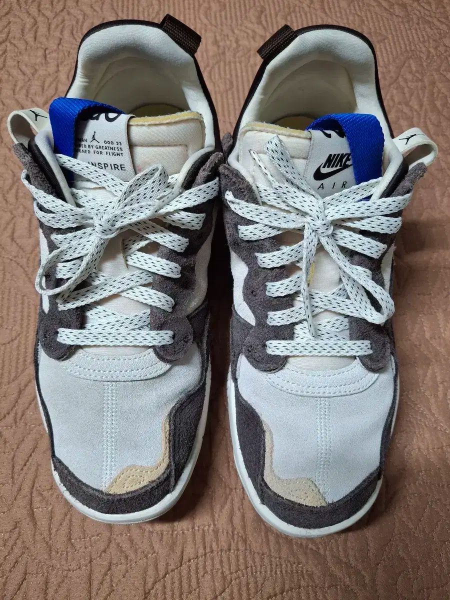 NIKE ナイキ