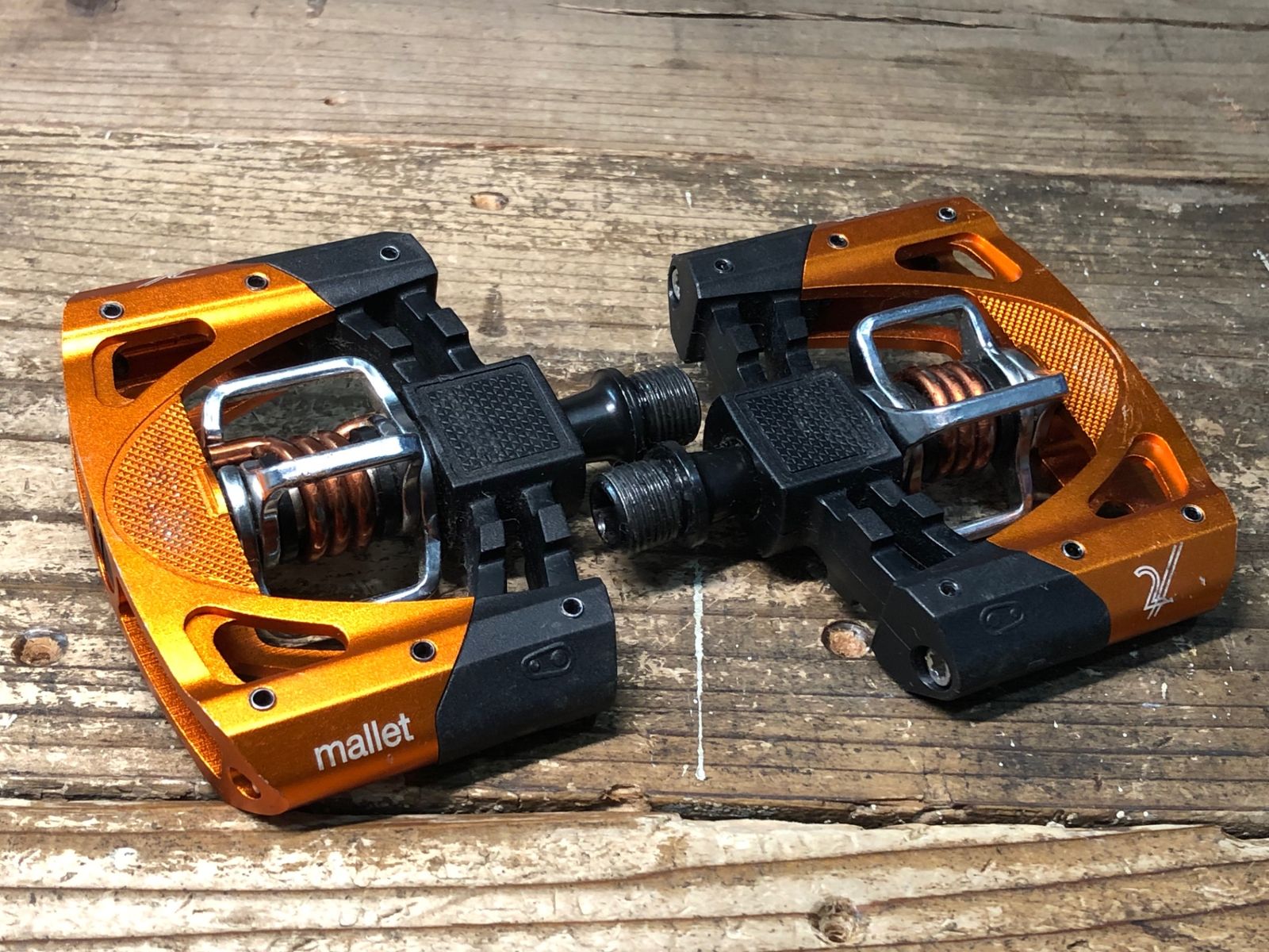 中古】美品 CRANKBROTHERS エッグビーター3 レッド 中古】クランク