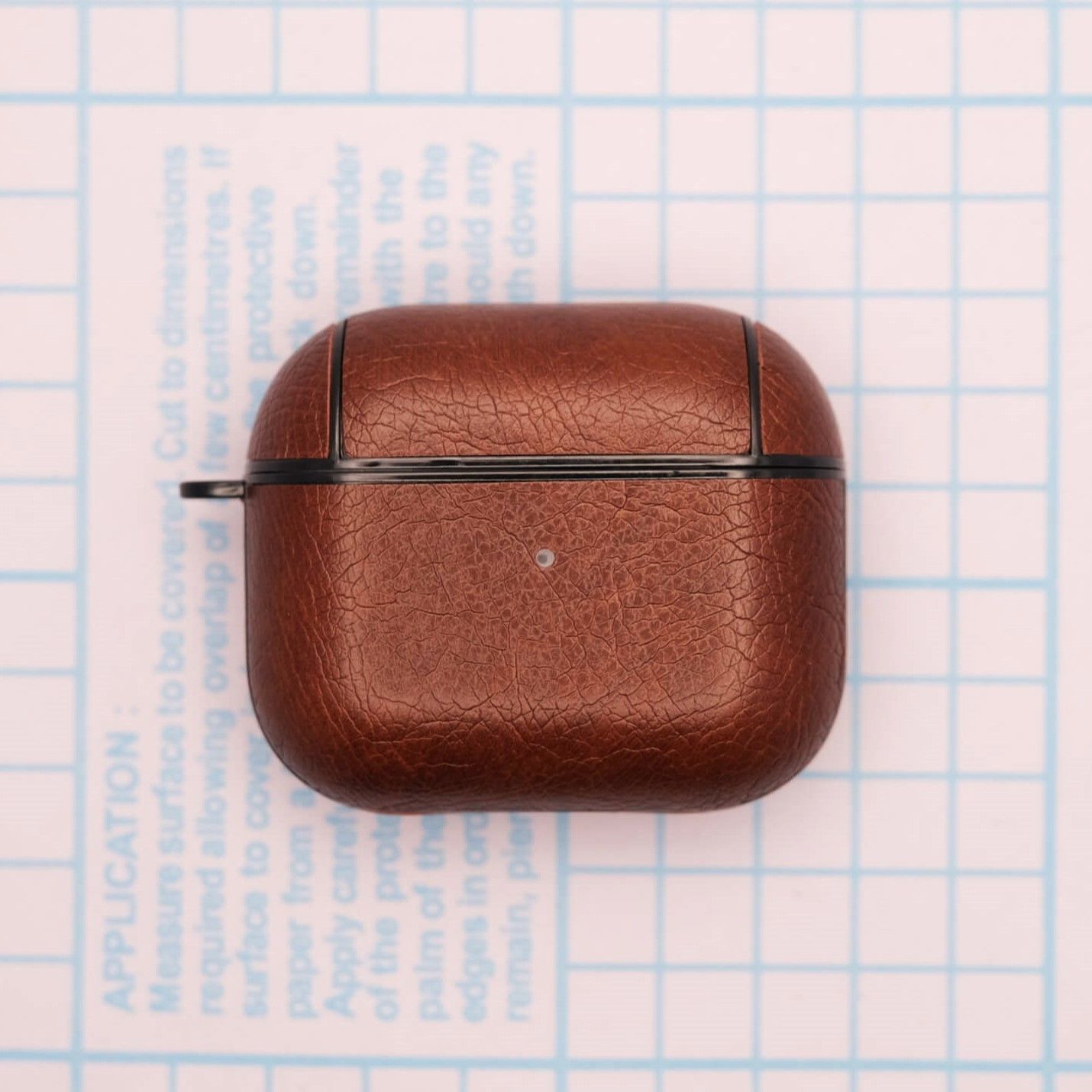 未使用　AirPods 3 専用ケース カラビナ付き　赤　レッド　ケース AirPods 第3世代 ケース カバー ハイブリッド PU＋PC カラビナ