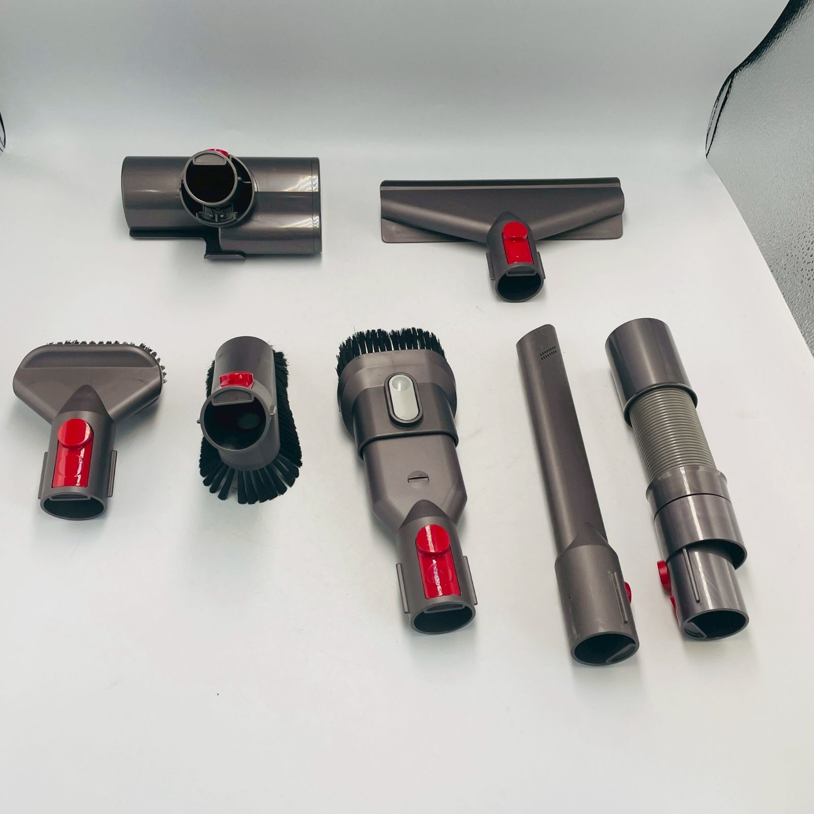 ダイソン dyson v10 sv12 簡易清掃済み アタッチメントセット　N1 簡易清掃済】ダイソン （型番：SV12） 掃除機 付属品