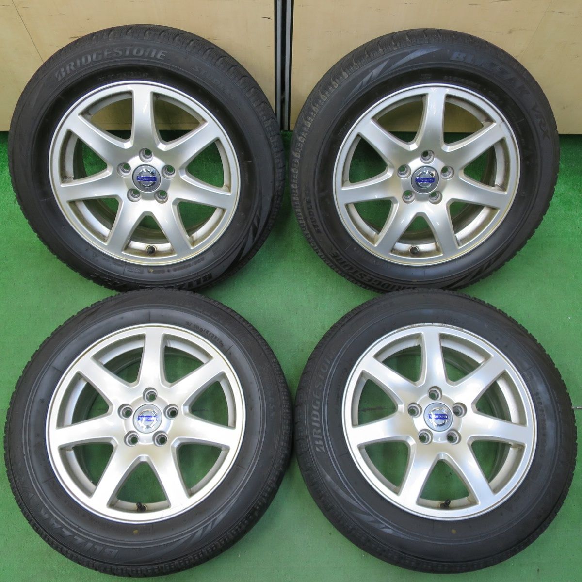 205/55 R16 スタッドレスタイヤ ホイールボルボ　v70 v90 205/55 R16 スタッドレスタイヤ ホイールボルボ v70 v90