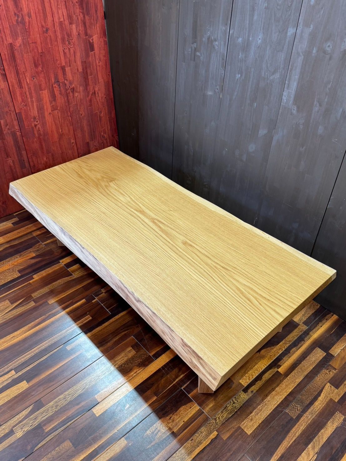 天然木 ナラ  オーク  耳付 一枚板 ウレタン塗装 木製脚付 ローテーブル デスク 座卓   1350×590　直接引き取り可能　むくもりショップ　3237
