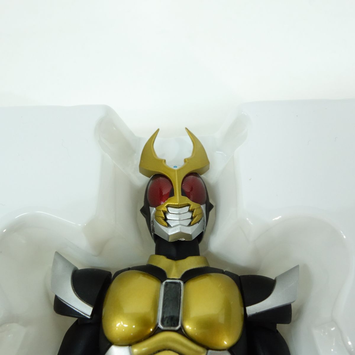 中古品　ウルトラマンティガ　真骨彫 中古品 S.H.Figuarts フィギュアーツ 真骨彫製法 ウルトラマン