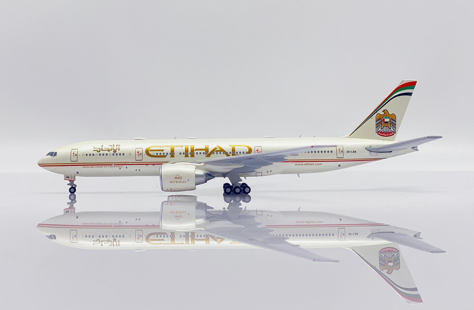 777-200LR A6-LRB