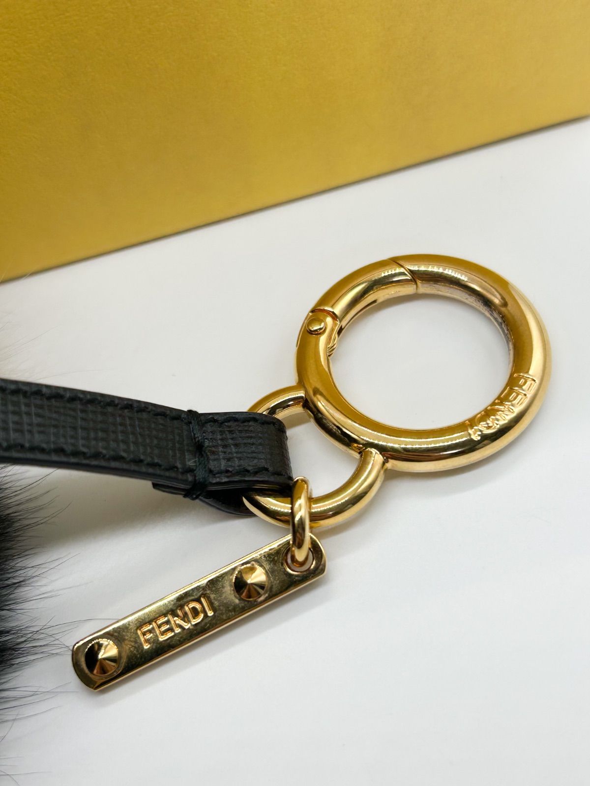 FENDI　フォックス　ファー　チャーム　キーホルダー FENDI フォックス ファー チャームキーホルダー - メルカリ