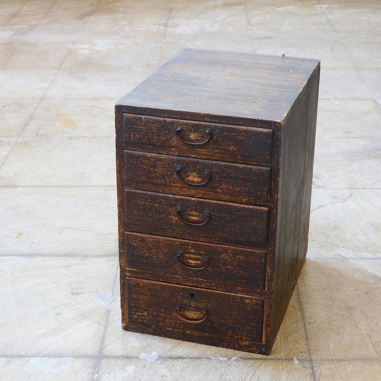 ジャパンヴィンテージ 古い木の抽斗 小箪笥 鍵付き 木製 小引き出し