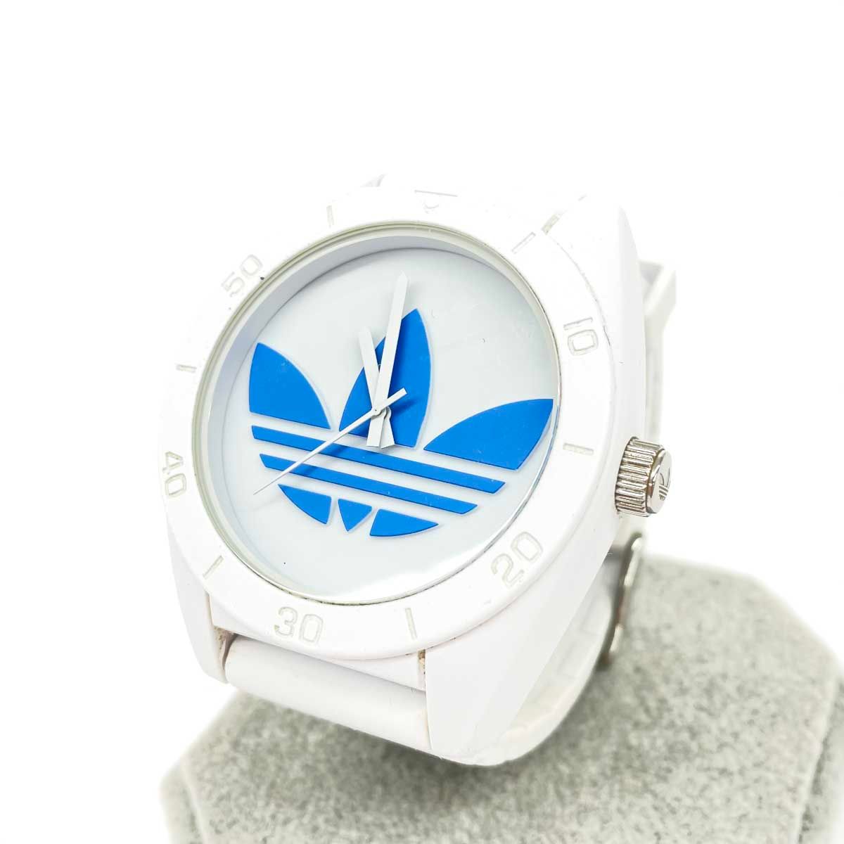 美品　電池交換済み adidas ADH-2824 サンティアゴ ホワイト 美品 電池交換済み adidas ADH-2824 サンティアゴ ホワイト