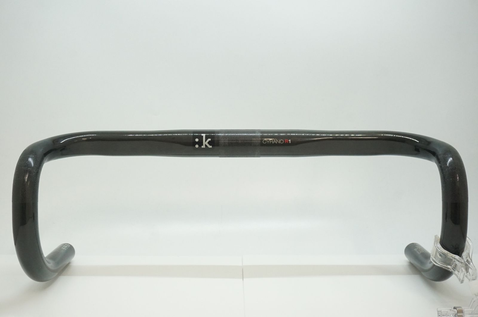 FIZIK 「フィジーク」 CYRANO R1 SNAKE φ31.8 420mm ハンドル FIZIK 「フィジーク」 CYRANO R1 SNAKE φ31.8 420mm ハンドル