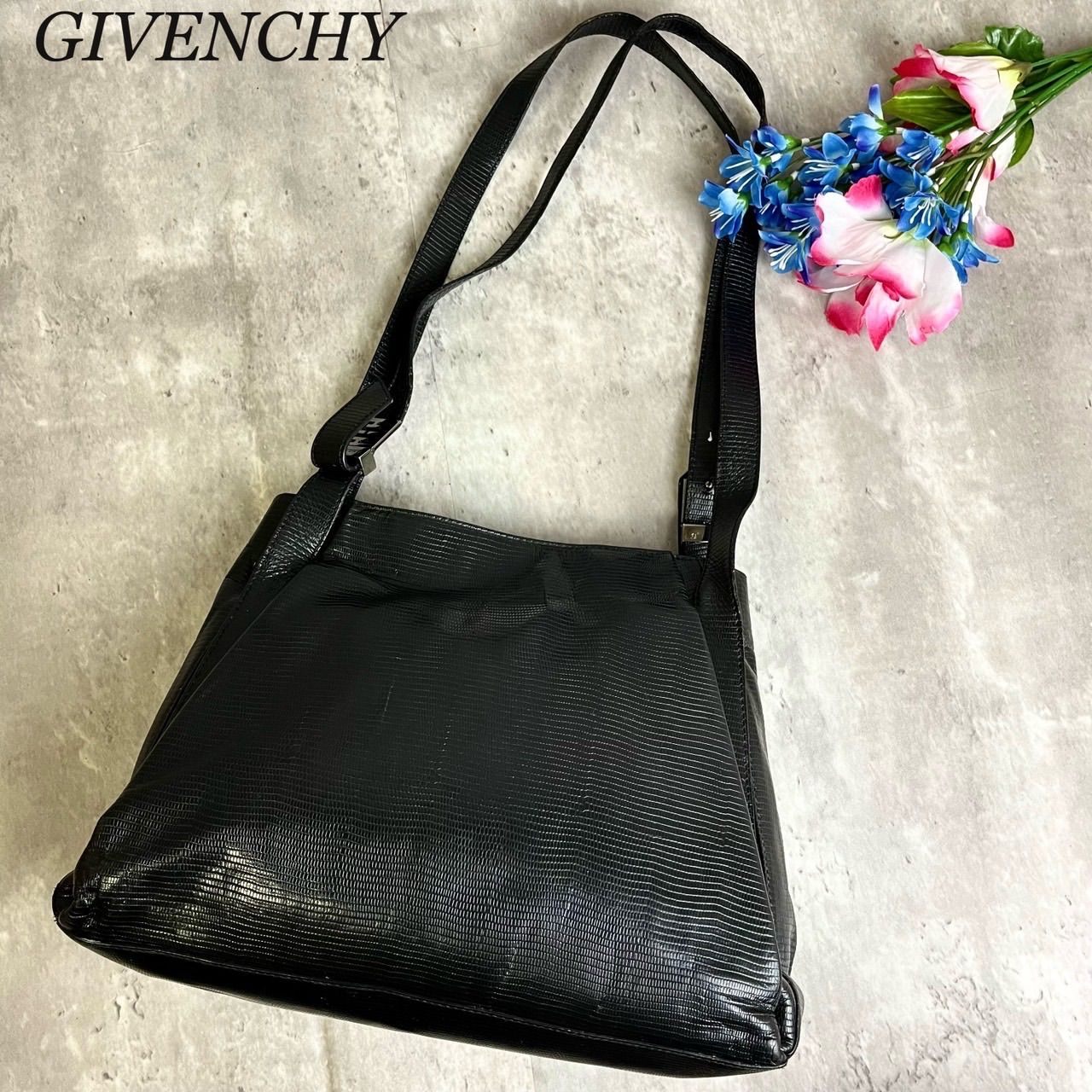 ✨良品✨GIVENCHY ショルダーバッグ キルティング フラップ 4Gロゴ 