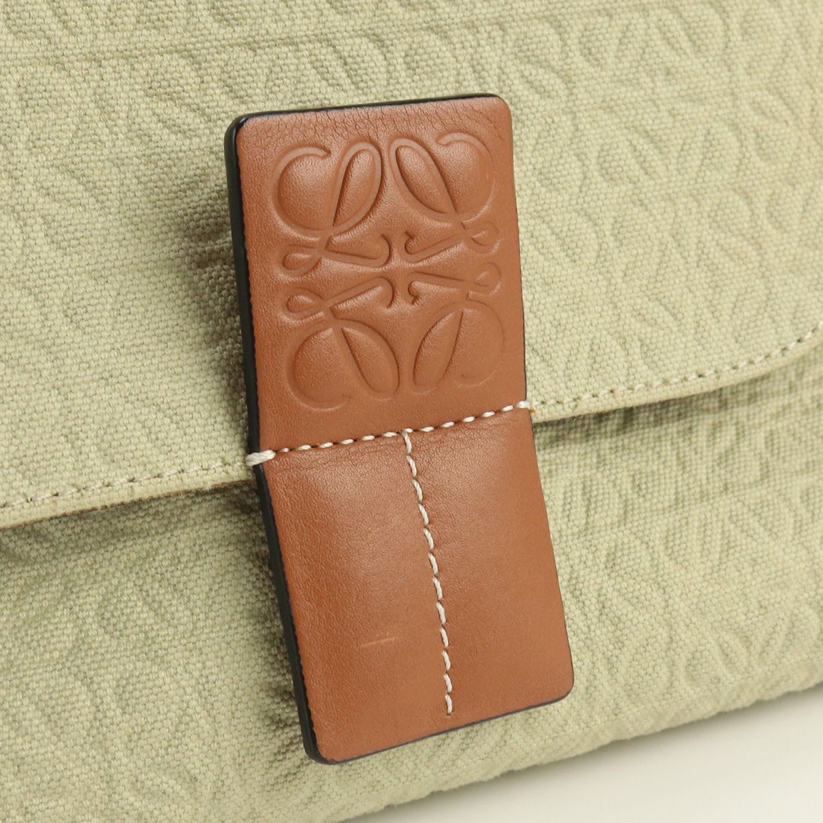 LOEWE ロエベ アベニューチェーンショルダー アナグラム ショルダー 