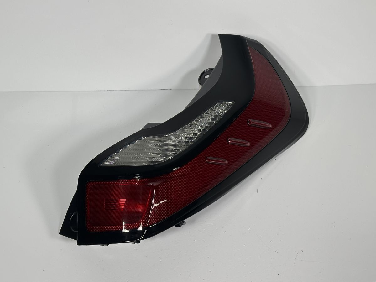 破損キズなし 低走行 アクア MXPK10 MXPK11 MXPK15 MXPK16 純正 右テールランプ テールライト RH LED 81551-52F30 52-337 P 管理31877