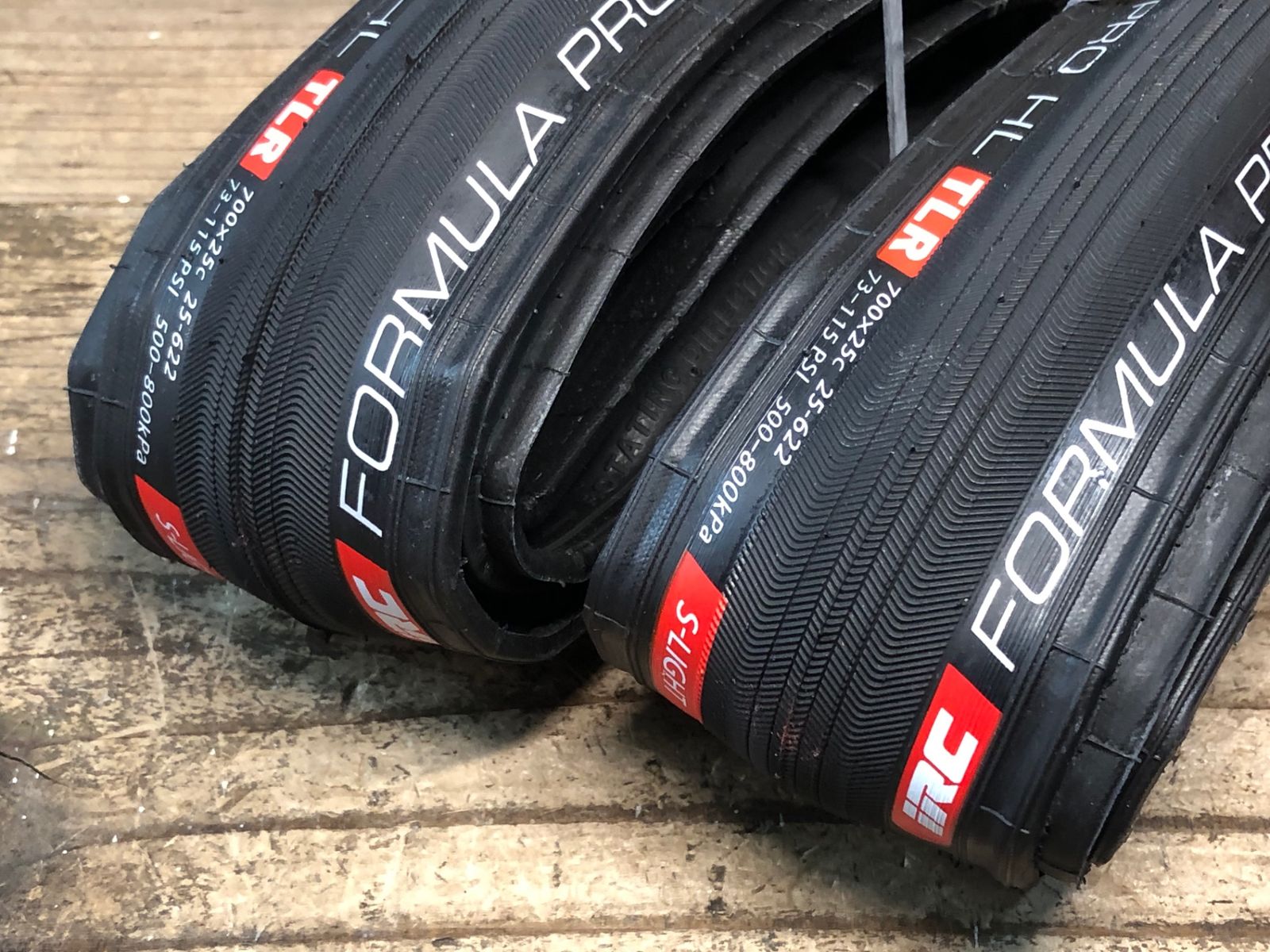 JF782 IRC FORMURA PRO HL チューブレスレディー タイヤ 2本セット 未