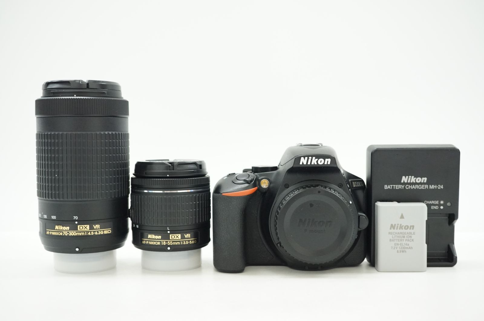 L111352 Nikon D5600 AF-P DX NIKKOR 18-55mm 1 3.5-5.6G VR 70-300mm 1 4.5-6.3G ED VR デジタル一眼レフカメラ レンズ