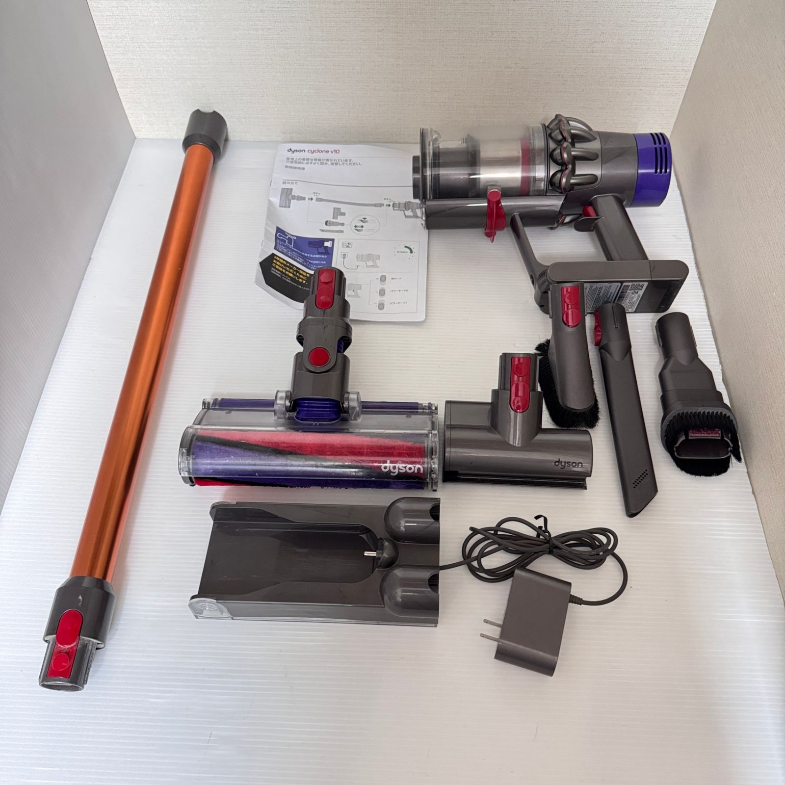 dyson スティッククリーナー ダイソン　sv12 v10 動作品 SV12 FF COM スティッククリーナー Dyson Cyclone V10 Fluffy+