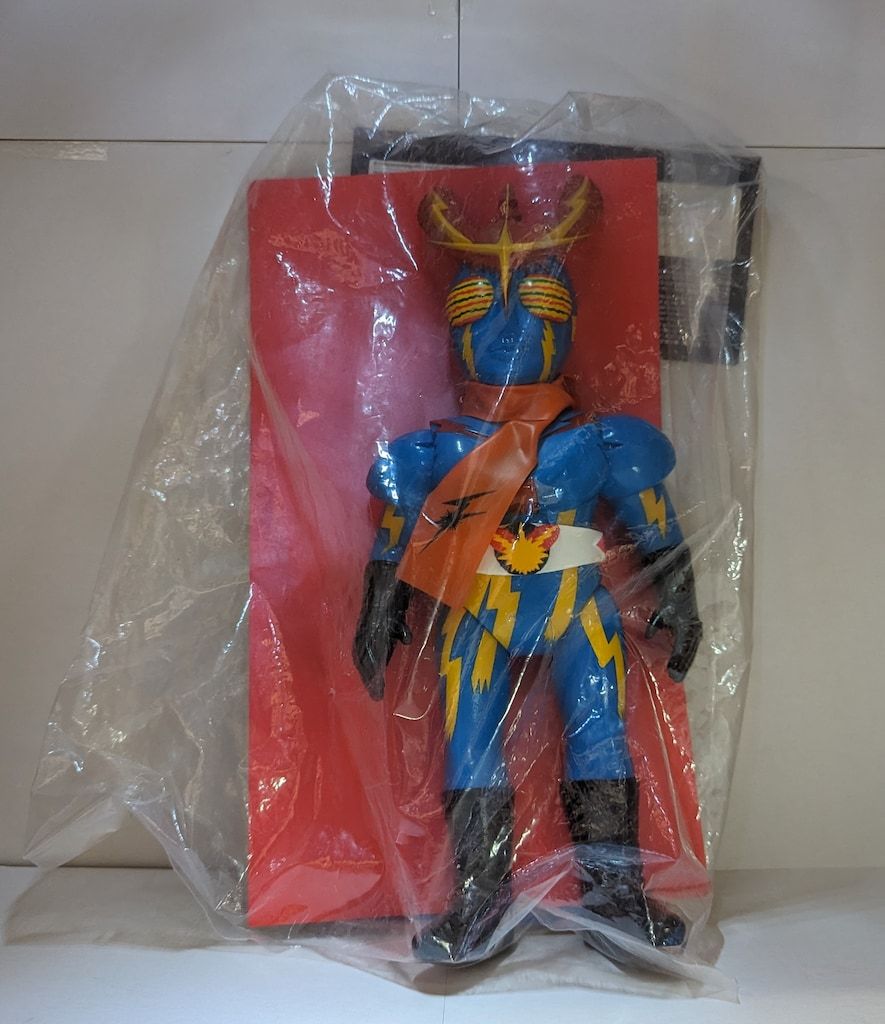 メディコム・トイ 東映レトロソフビコレクション イナズマンF