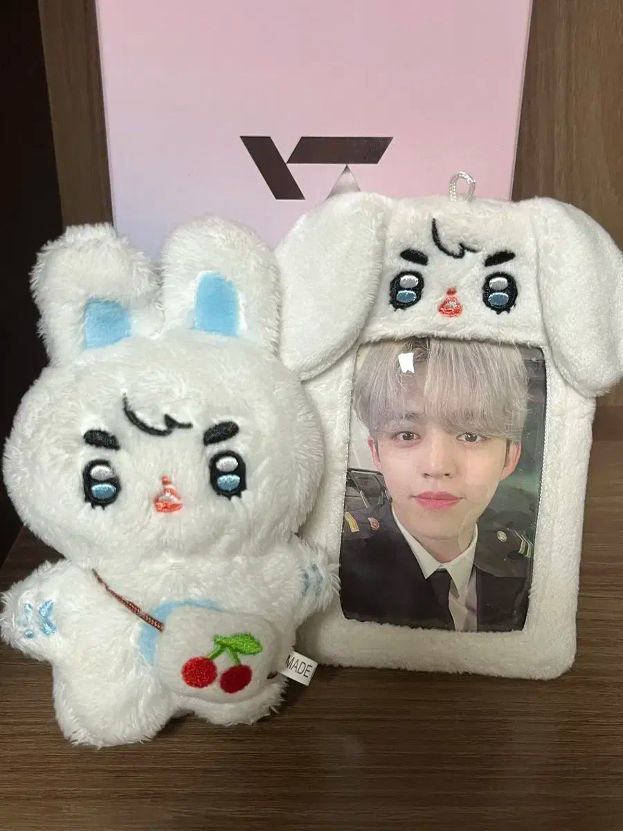 エスクプス】 SEVENTEEN セブチ スンチョル 10cmドール 베비쿱