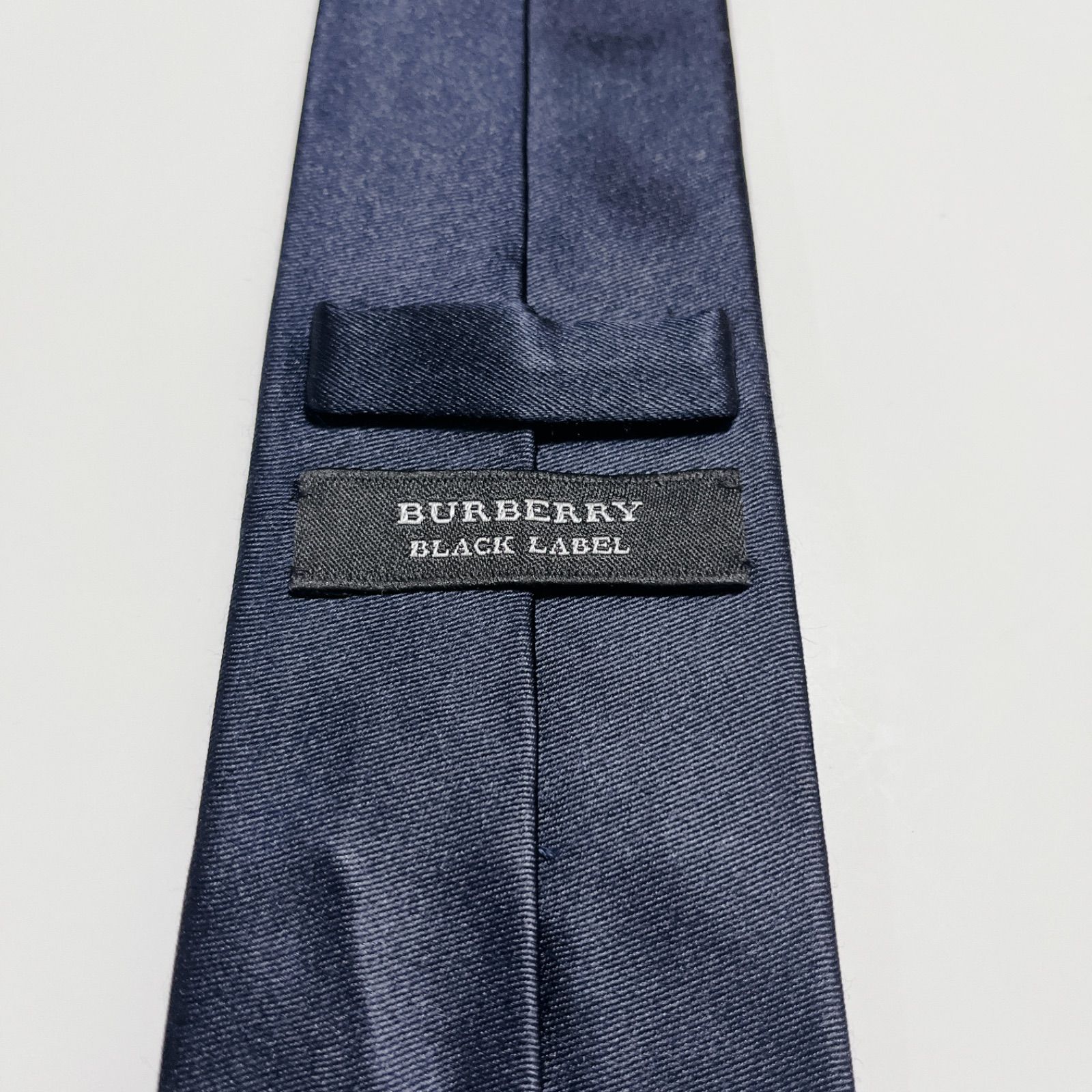 美品 バーバリーブラックレーベル ネクタイ ハイブランド ソリッドタイ 無地 美品 バーバリーブラックレーベル ネクタイ ハイブランド