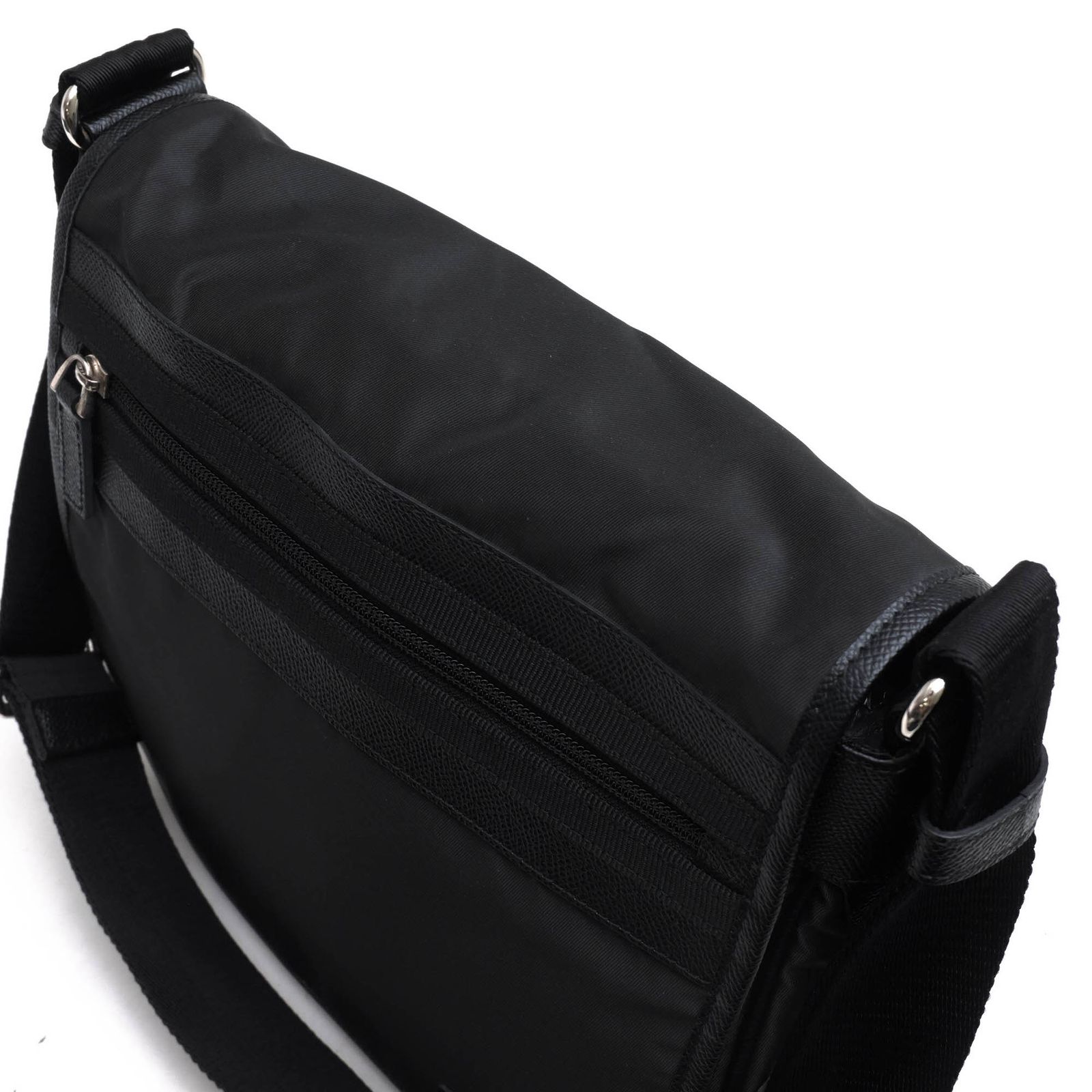 【極美品】BALLY メッセンジャーバッグ　レザー×ナイロン　A4可能　黒 バリー／BALLY バッグ ショルダーバッグ 鞄 メンズ 男性 男性用