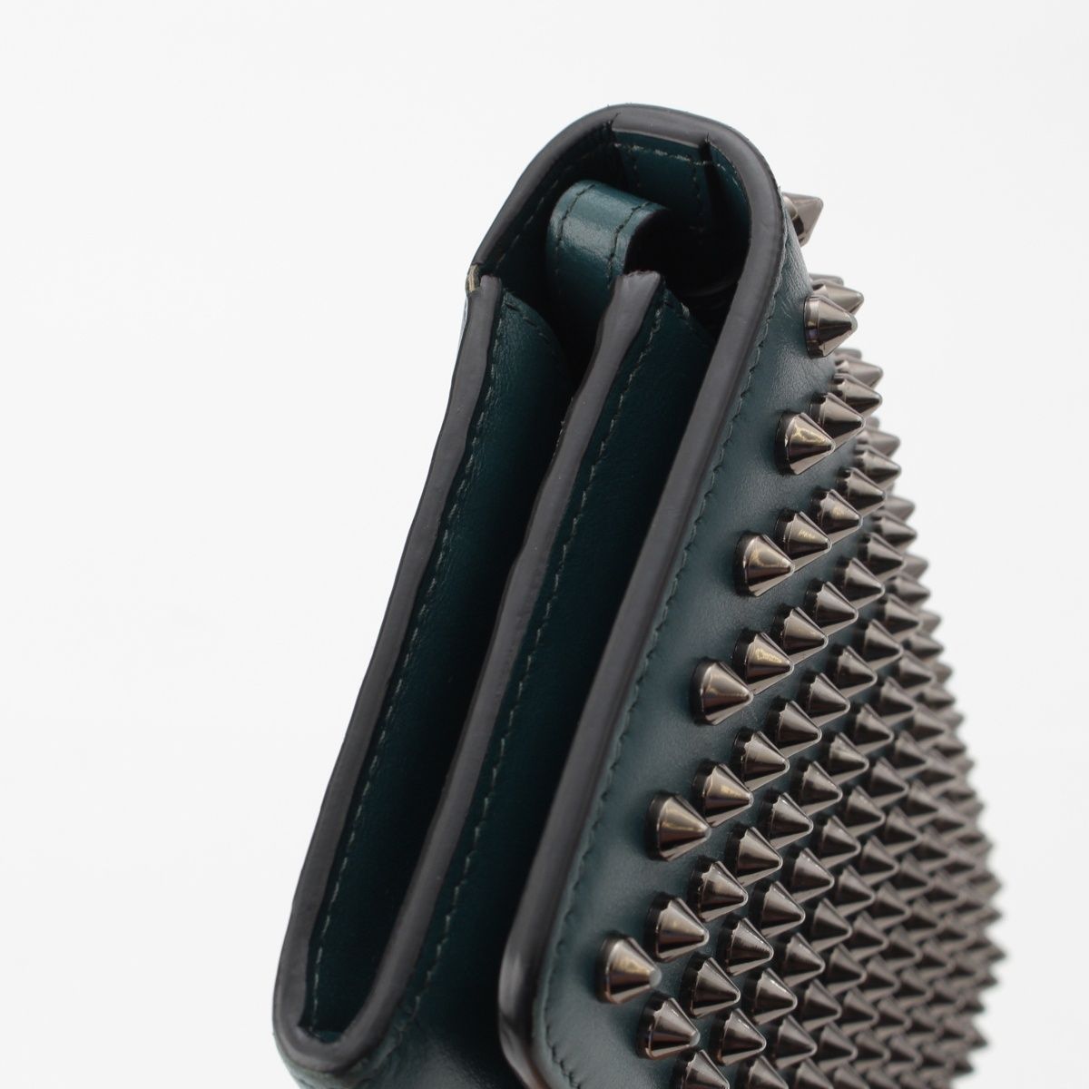 クリスチャンルブタン マカロン スパイクスタッズ レザー ウォレット  