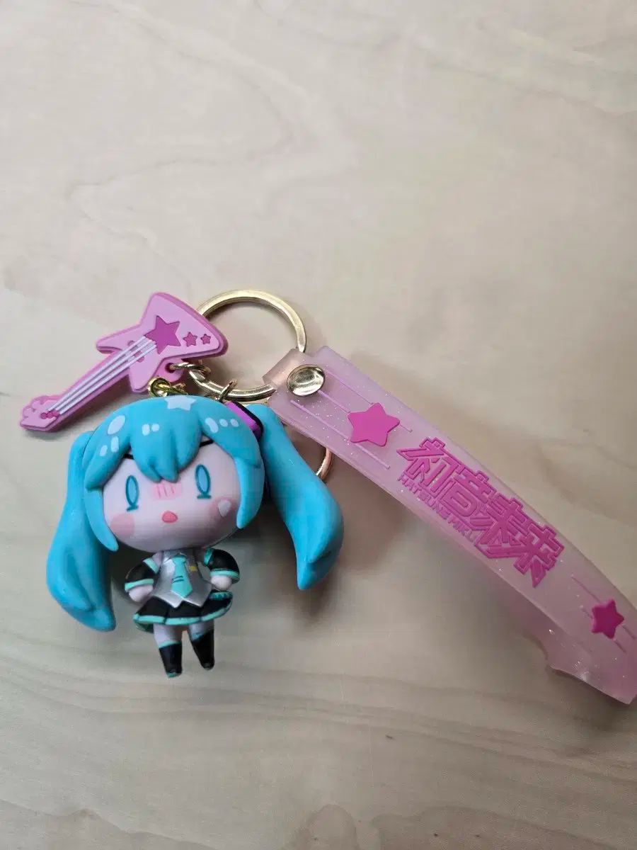 初音ミク フィギュア キーホルダー 出品 - メルカリ