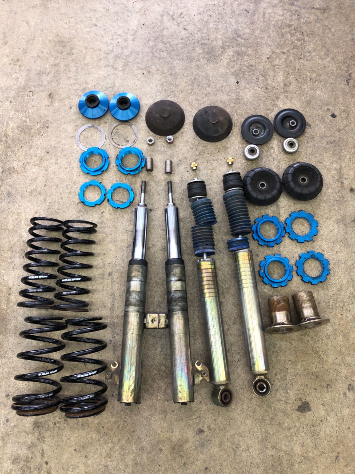 スズキ スイフトスポーツ ZC31 車高調 オーリンズ？ スズキ