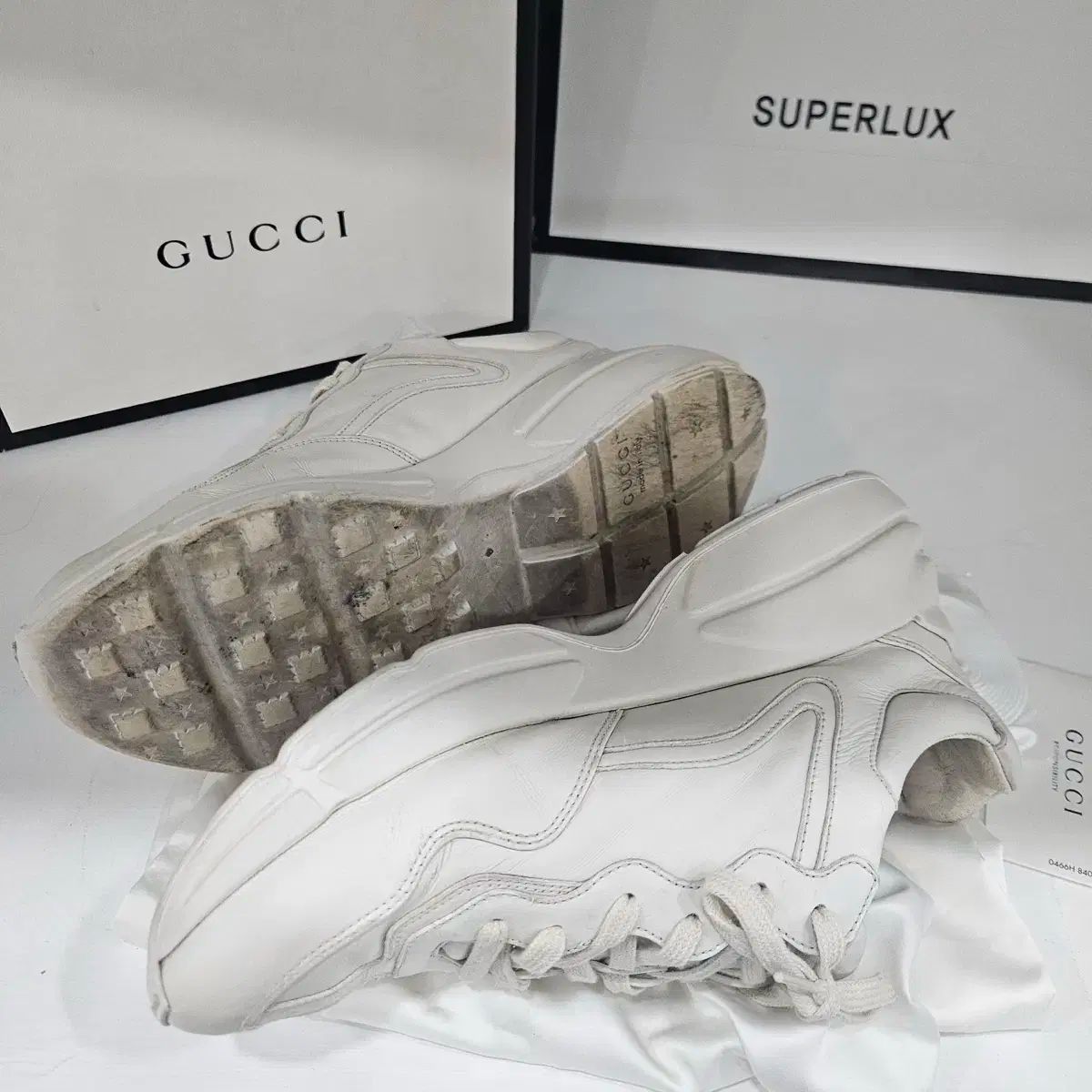 グッチ シェリーラインロゴ ライトン スニーカー (8size) - メルカリ