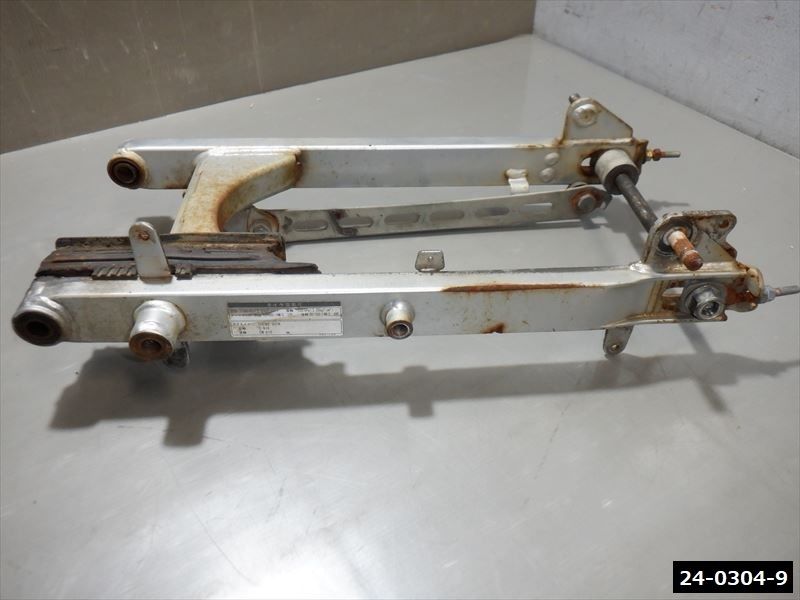 HONDA C110 PRO JA10 スイングアーム スーパーカブ C110 JA07 CUB ホンダ　(24-0304-9)