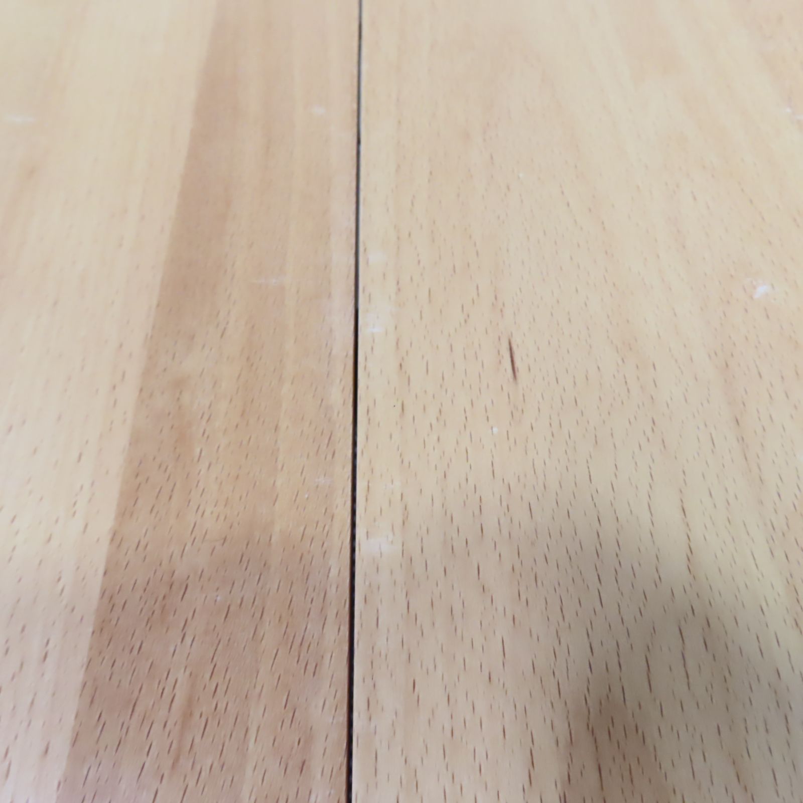 テーブル KYANARY