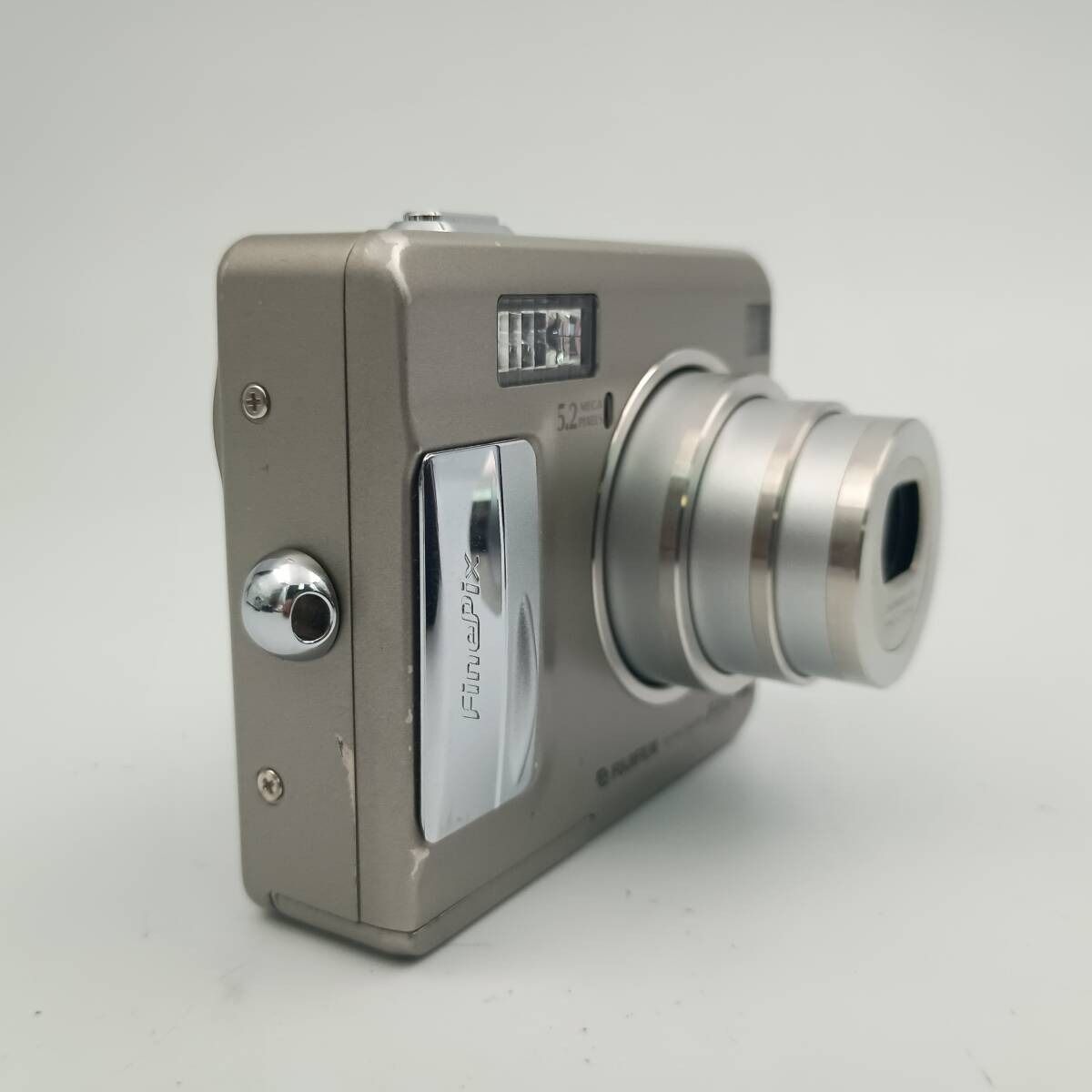 Fujifilm F450 コンパクトデジタルカメラ FUJIFILM 新品 FinePix F450 シルバー 520万画素、光学3.4倍