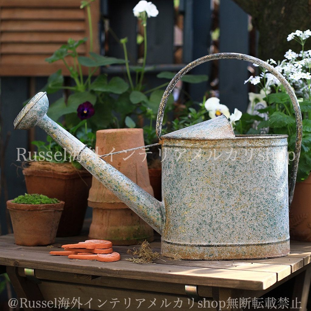  ジョウロ グレー ヴィンテージ調 シャビー加工 庭 オブジェ シャビーシック エレガント ヨーロッパ風 ガーデニング 雑貨 ガーデン雑貨 ガーデンインテリア ガーデン インテリア 庭の装飾 お洒落 おしゃれ 8-14 じょうろ 水やり 散水 水栓 水周り